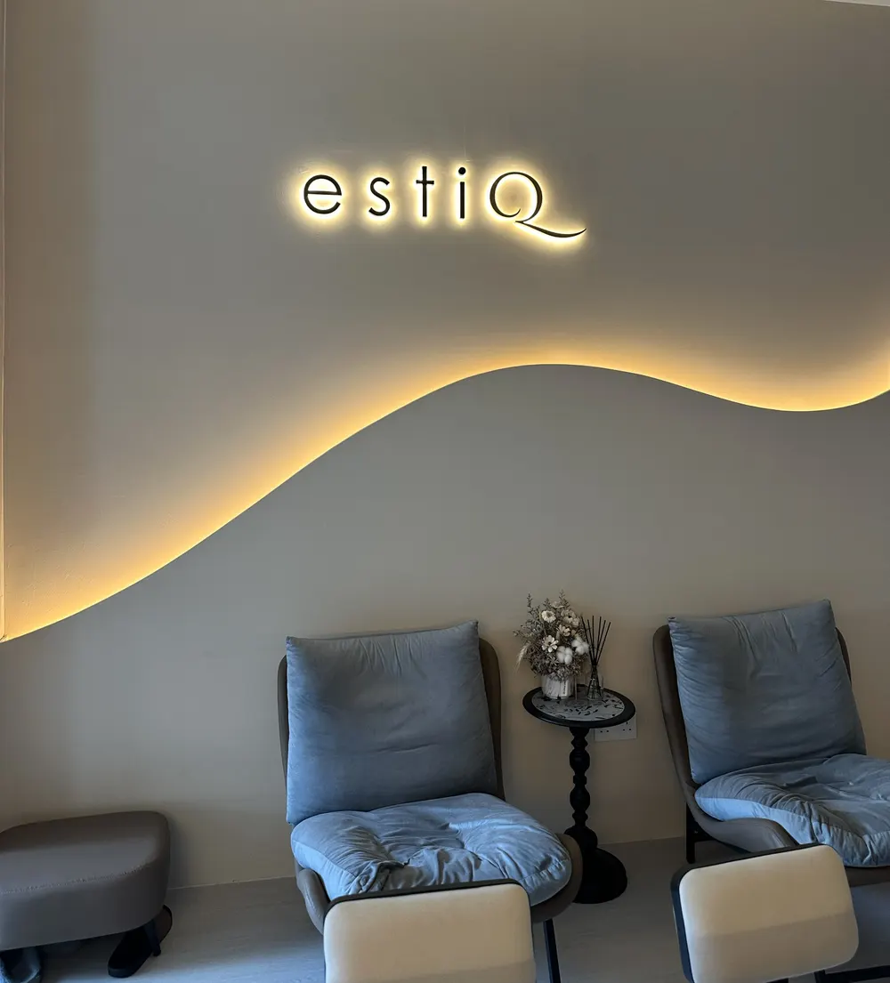 estiq Aesthetics — Commercial · Beauty renovation by Smart Reno